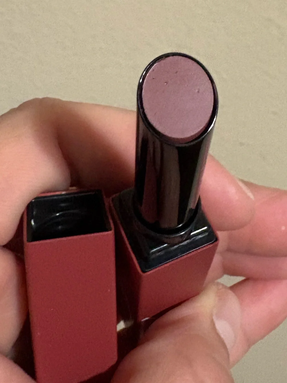 NARS Powermatte Lipstick in THUNDER KISS 115 Brand New Never Used.